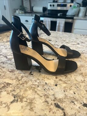 Vince Camuto Black Ankle Strap Block Heel Sandals size 7M